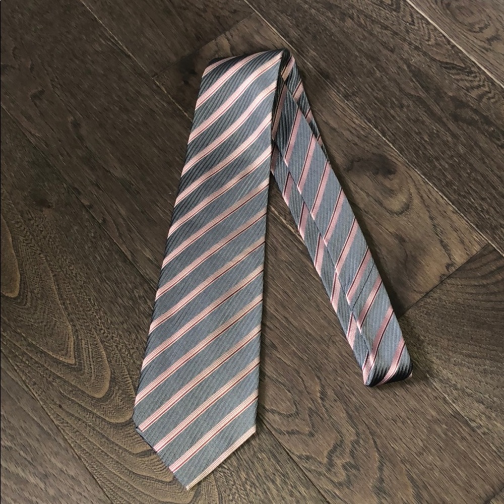 Tie - Picture 1 of 1